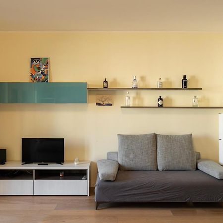 Bilocale Moderno Ed Esclusivo Lägenhet Milano Exteriör bild
